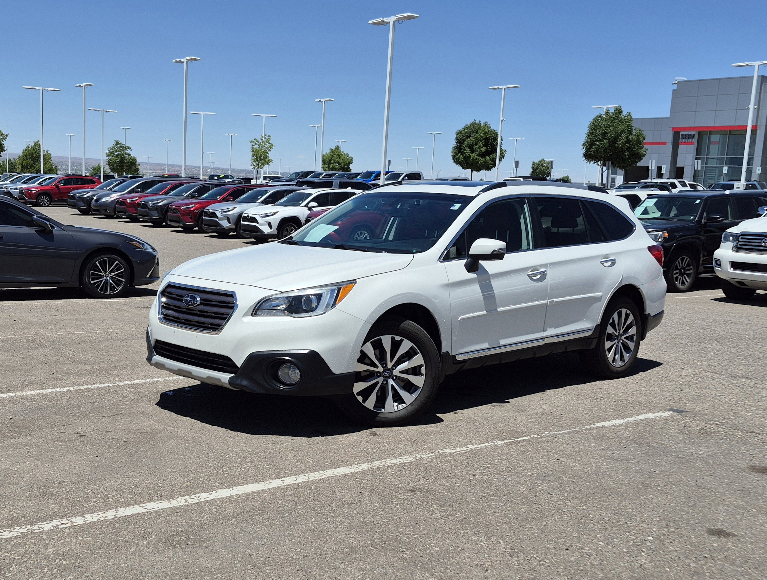 2017 Subaru Outback 3.6R Touring's photo
