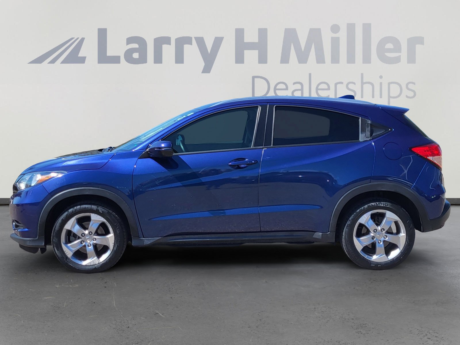 2017 Honda HR-V EX-L photo 3