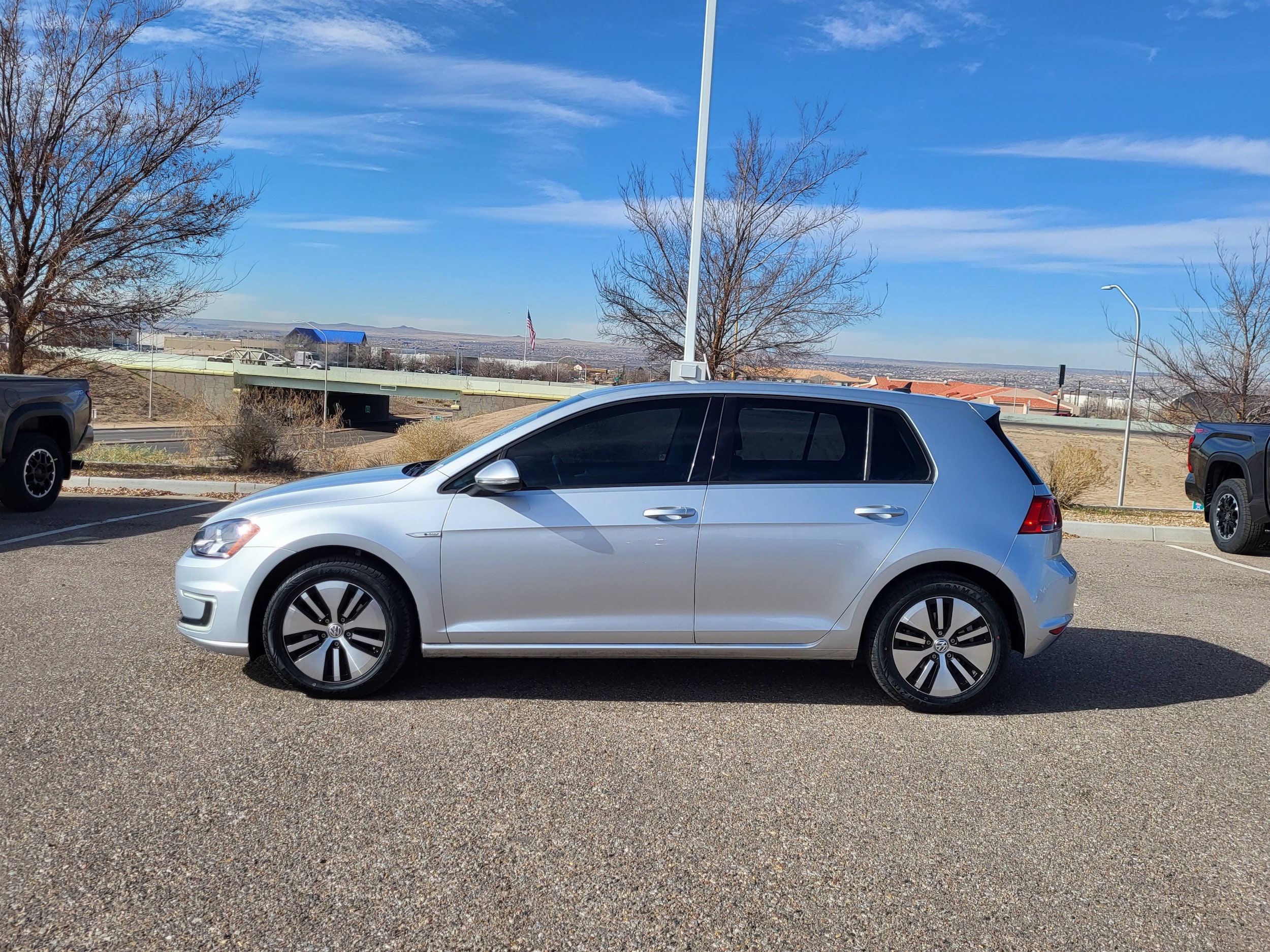 Used 2016 Volkswagen e-Golf e-Golf SE with VIN WVWKP7AU1GW912450 for sale in Albuquerque, NM