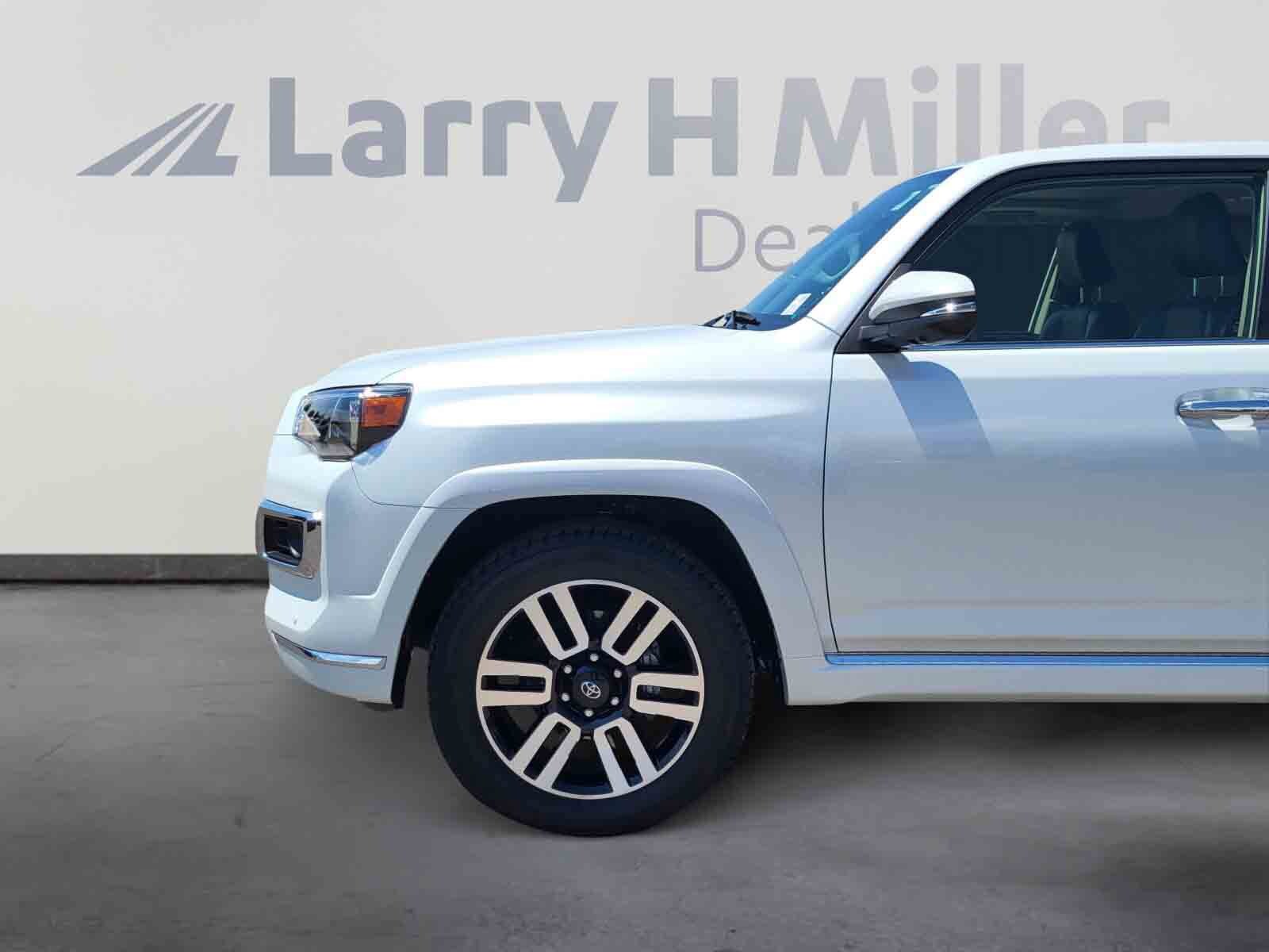 2024 Toyota 4Runner Limited photo 2