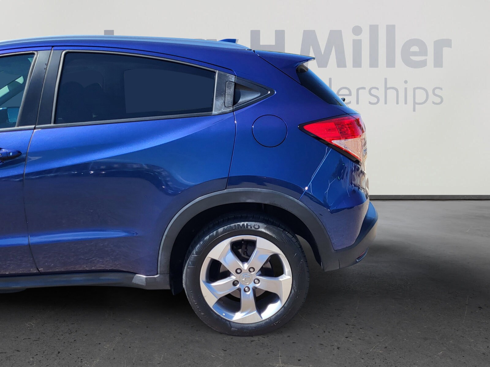 2017 Honda HR-V EX-L photo 4