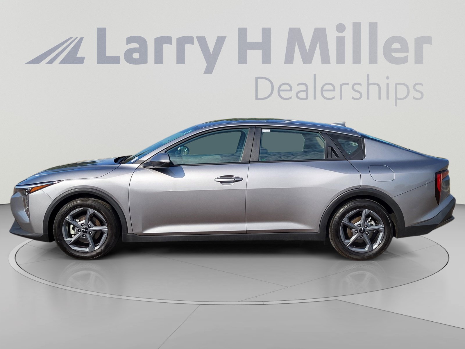 2025 Kia K4 LXS - Photo 6