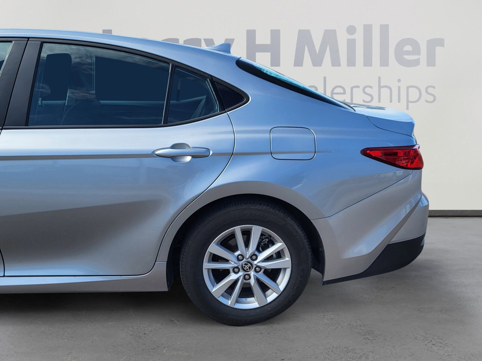 2025 Toyota Camry LE photo 4