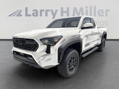 2025 Toyota Tacoma SR5 Truck XtraCab