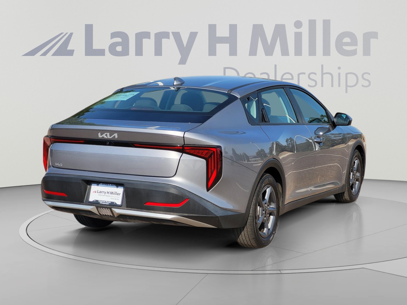 2025 Kia K4 LXS - Photo 28