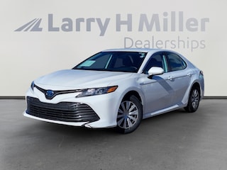 2019 Toyota Camry Hybrid Sedan