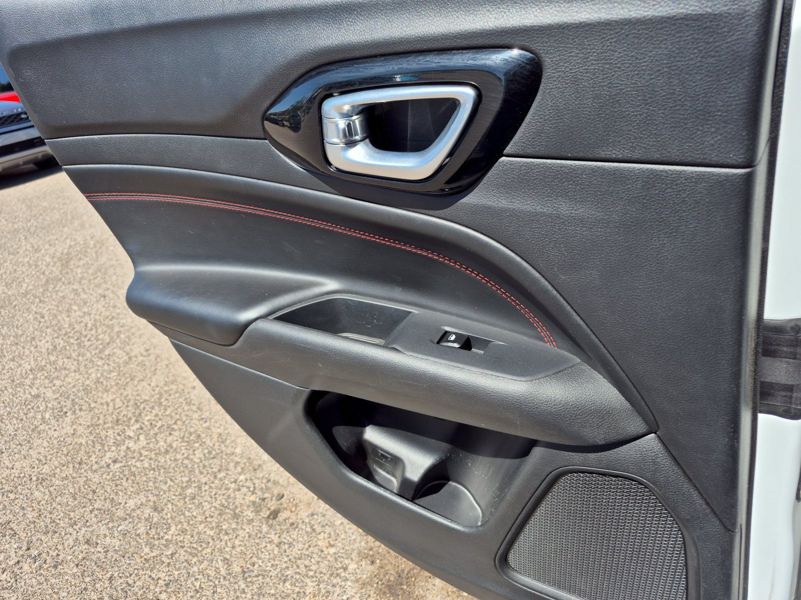 2025 Jeep Compass Trailhawk - Photo 19