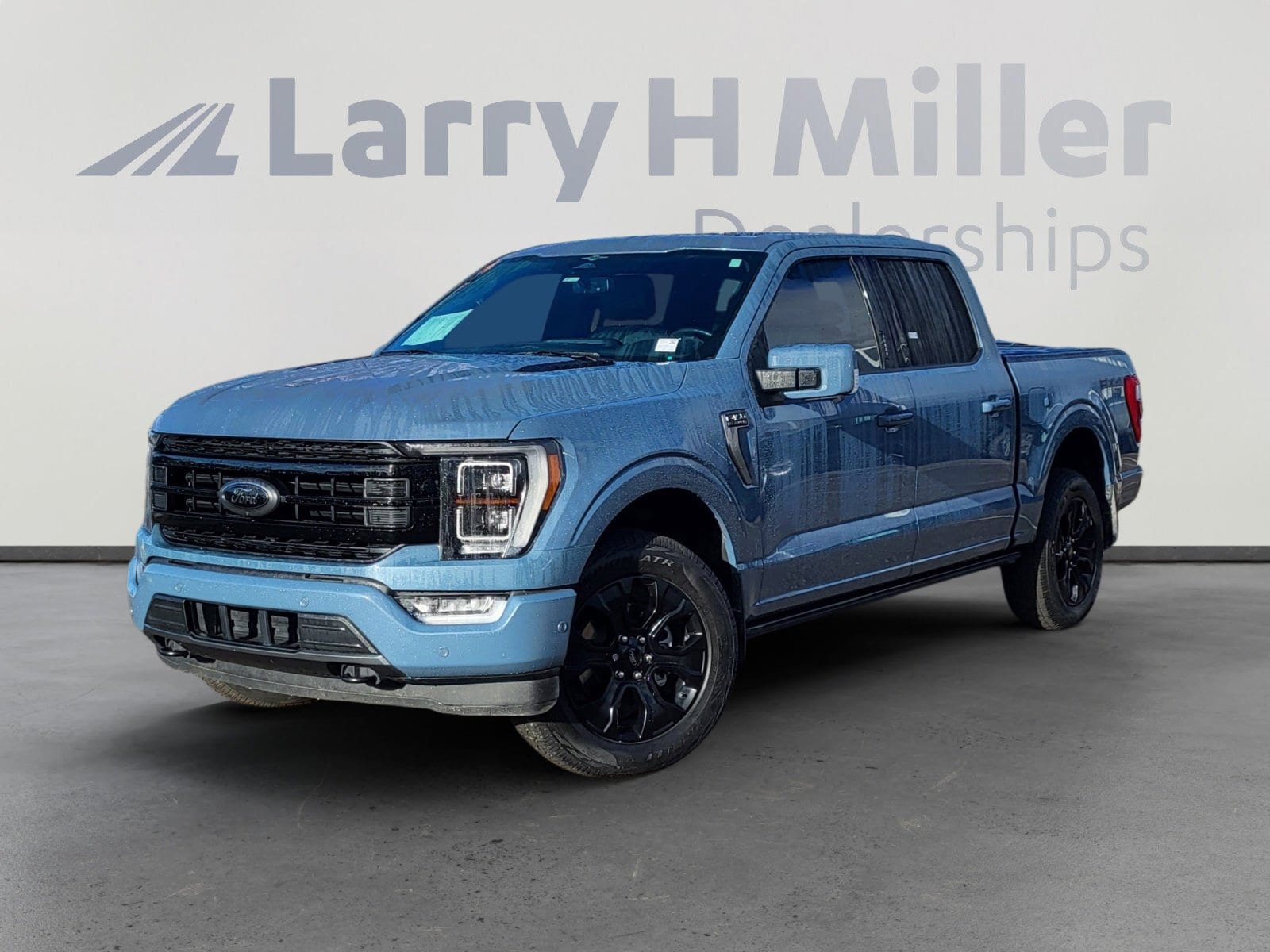 2023 Ford F-150 Platinum's photo