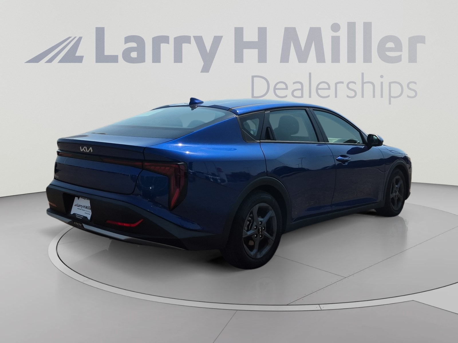 2025 Kia K4 LXS - Photo 5