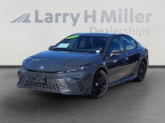 2025 Toyota Camry SE Sedan