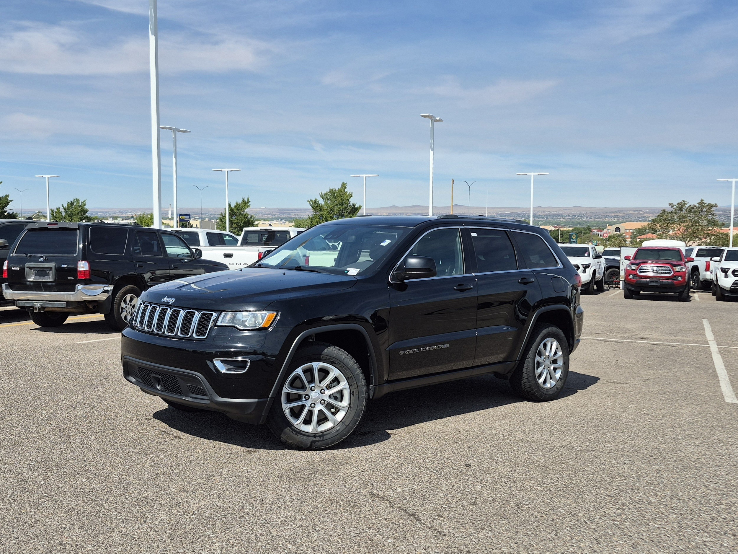 2021 Jeep Grand Cherokee Laredo E 4WD's photo
