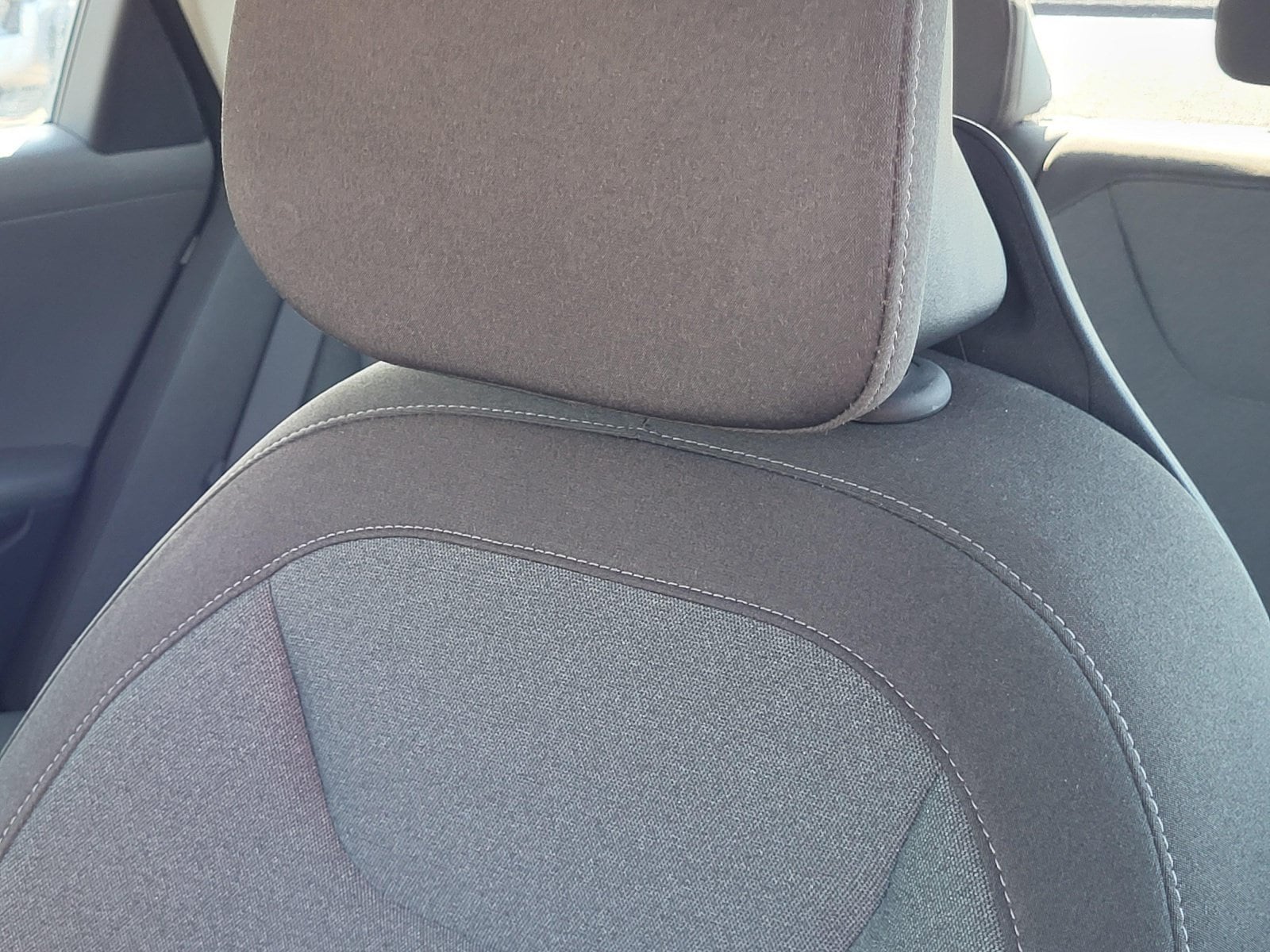 2025 Kia K4 LXS - Photo 21