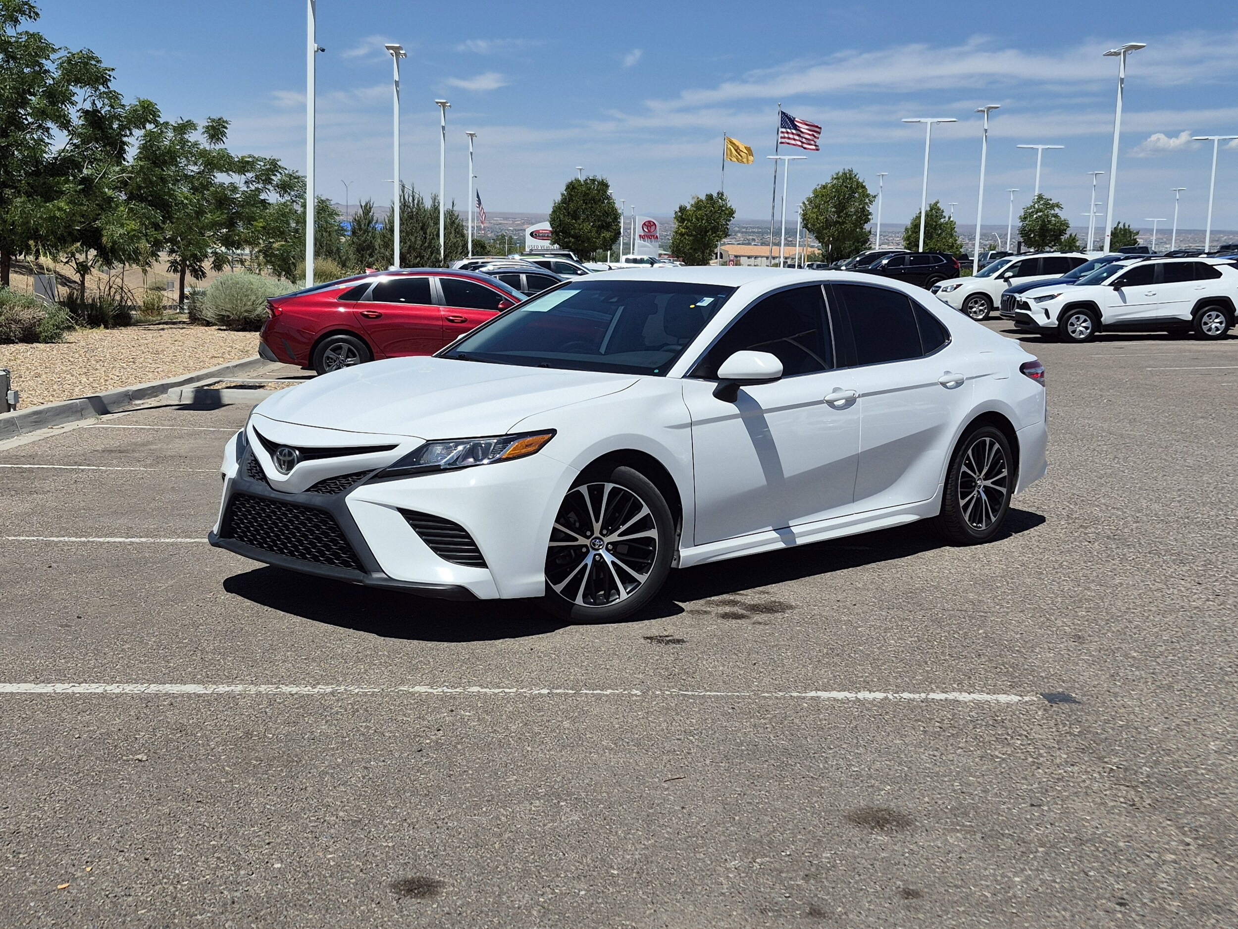2020 Toyota Camry 2.5 Auto SE's photo