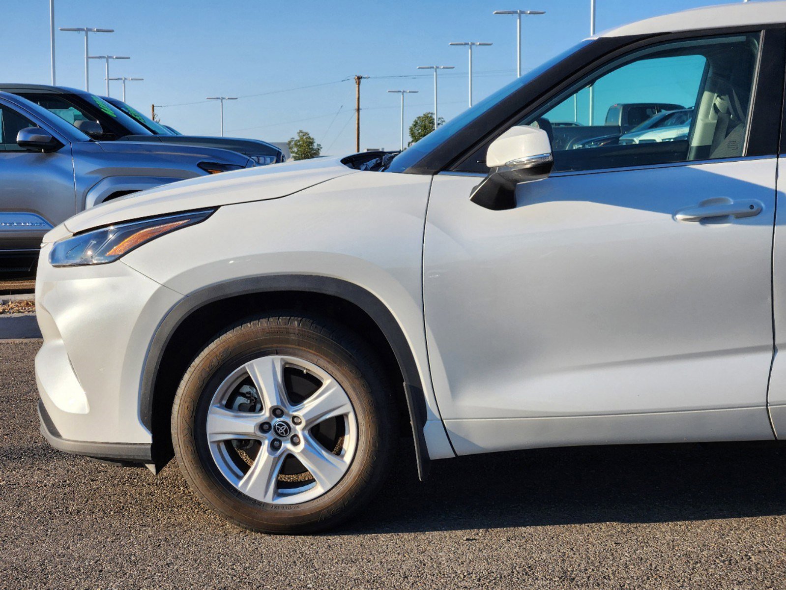 Used 2023 Toyota Highlander LE with VIN 5TDKDRBH1PS030927 for sale in Albuquerque, NM