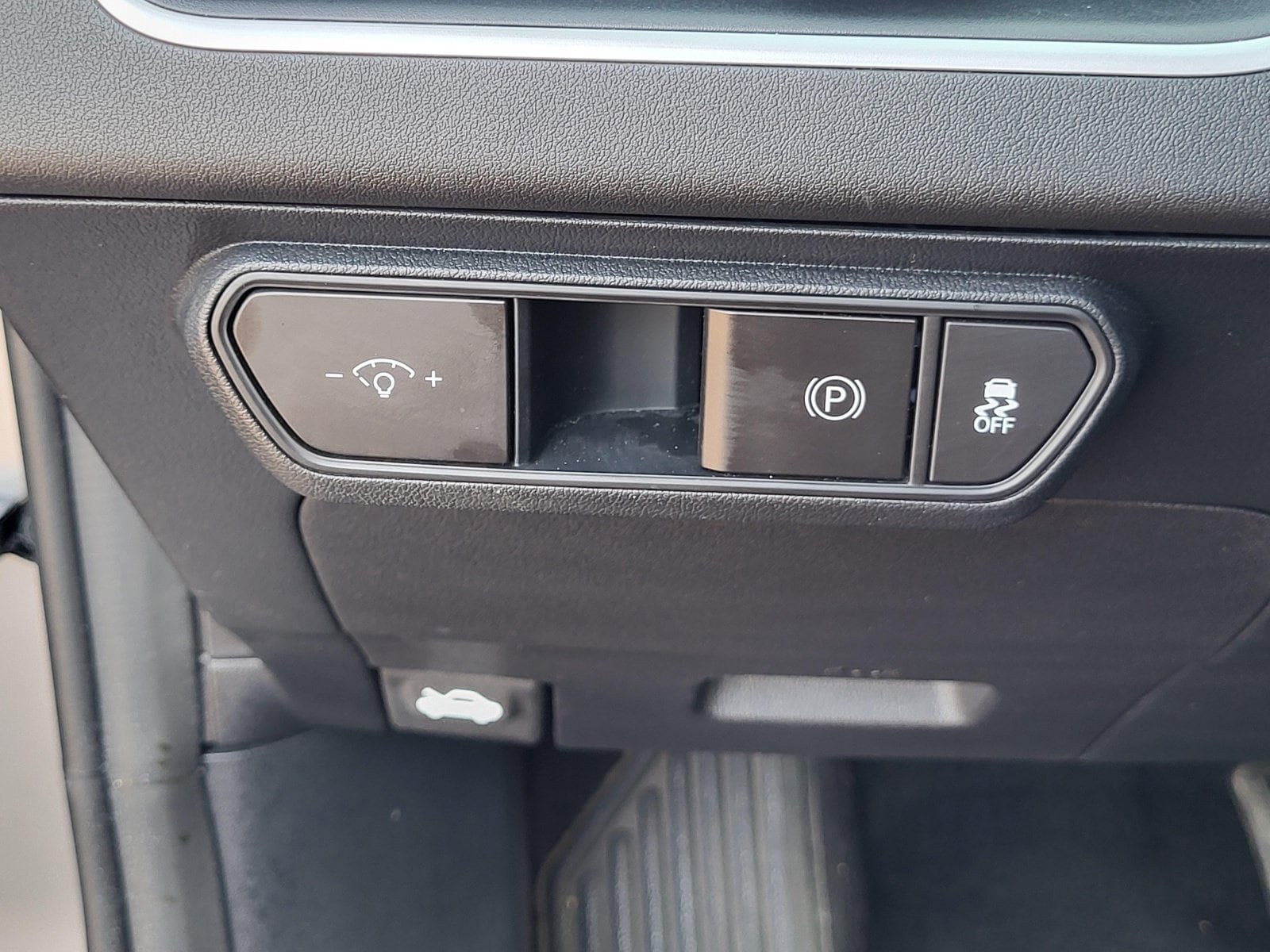 2025 Kia K4 LXS - Photo 8