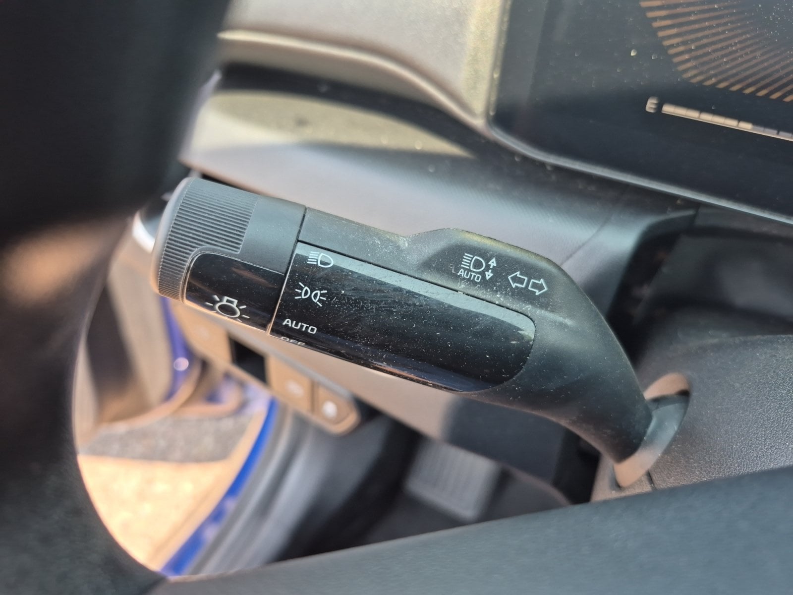 2025 Kia K4 LXS - Photo 33