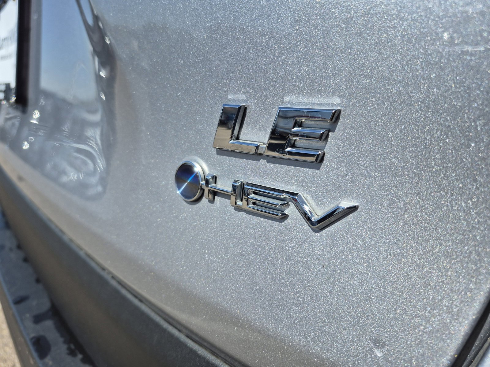 2025 Toyota RAV4 LE - Photo 21