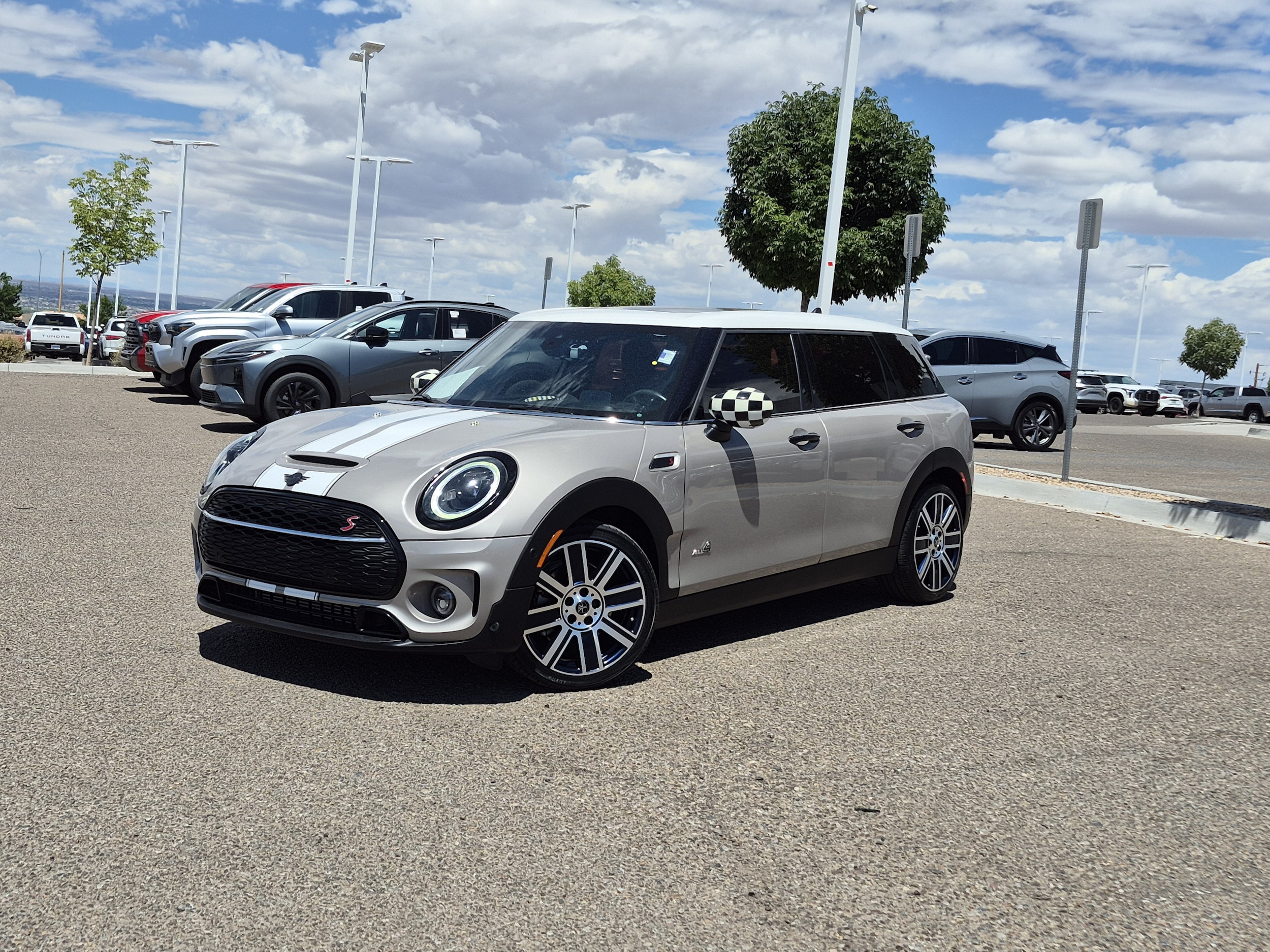 2022 MINI Clubman Cooper S ALL4's photo