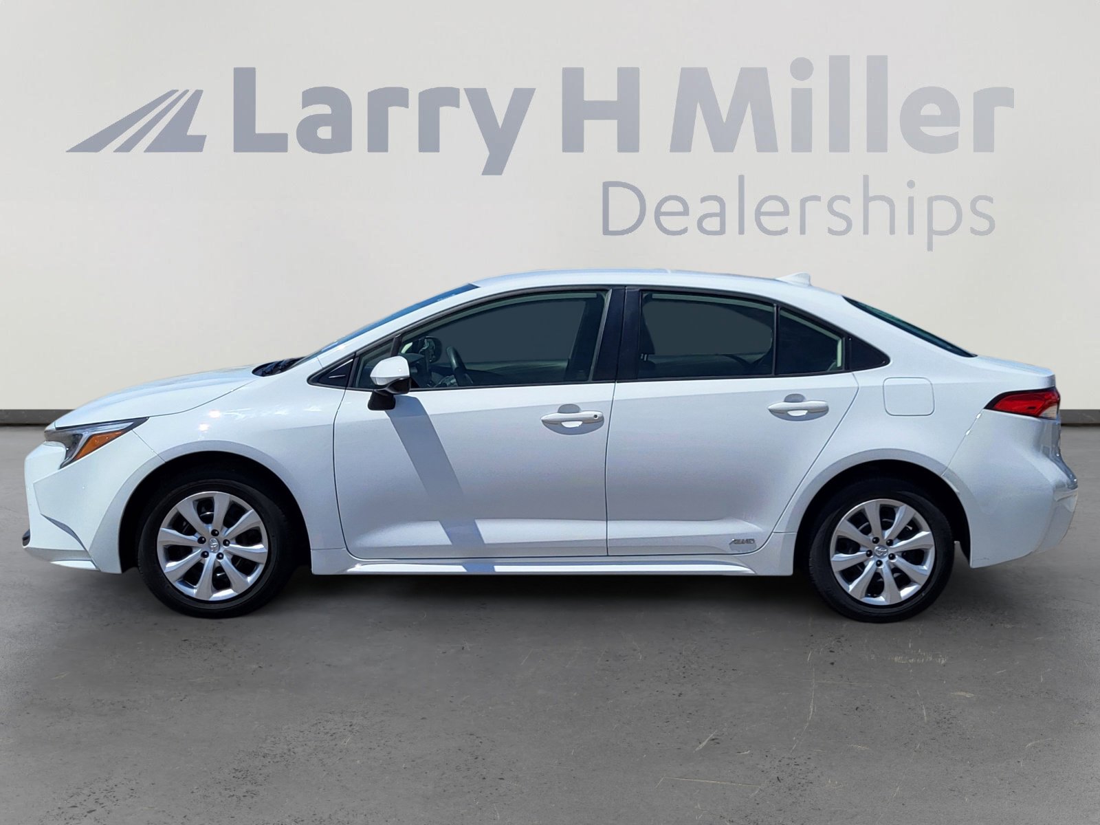 2024 Toyota Corolla XSE LE Premium SE photo 3