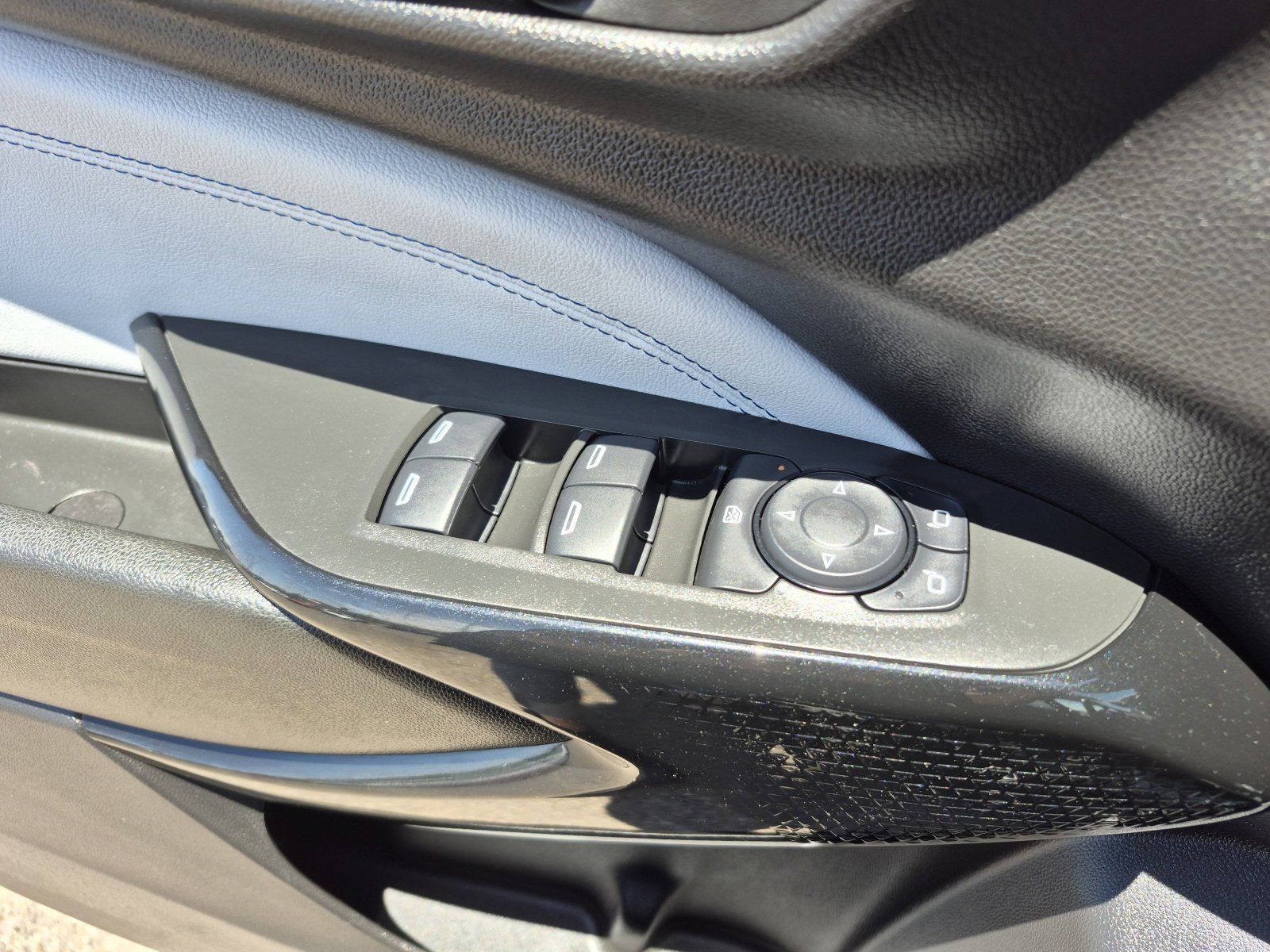 2025 Chevrolet Trax LT - Photo 13