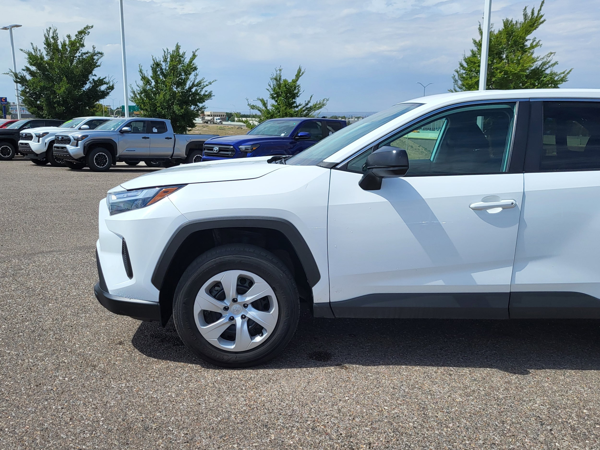 Used 2024 Toyota RAV4 LE with VIN 2T3F1RFV1RW441482 for sale in Northfield, Minnesota
