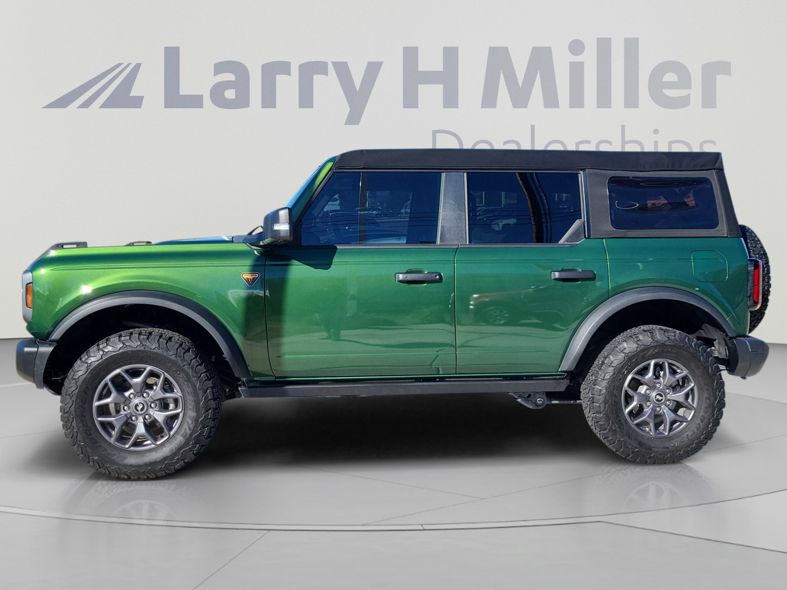 Used 2025 Ford Bronco Badlands SUV