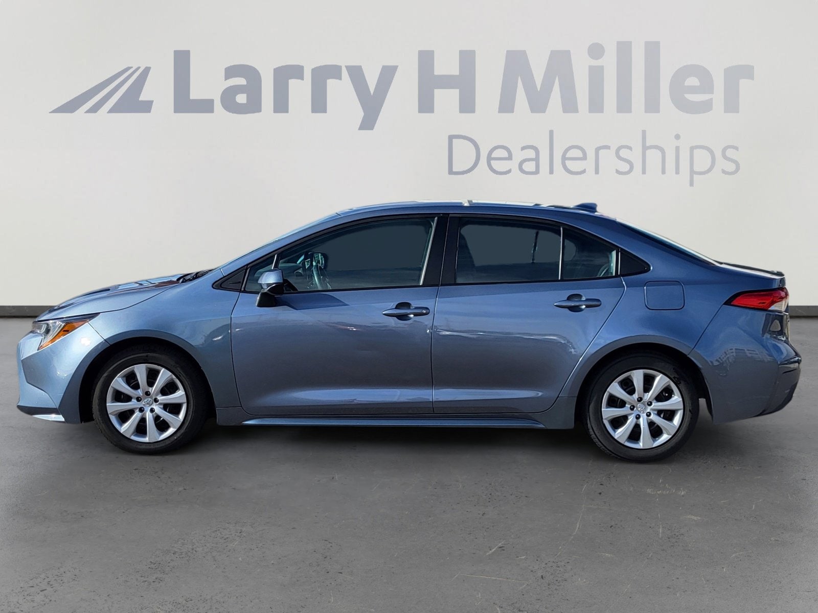 Used 2024 Toyota Corolla LE with VIN 5YFB4MDE0RP109944 for sale in Northfield, Minnesota
