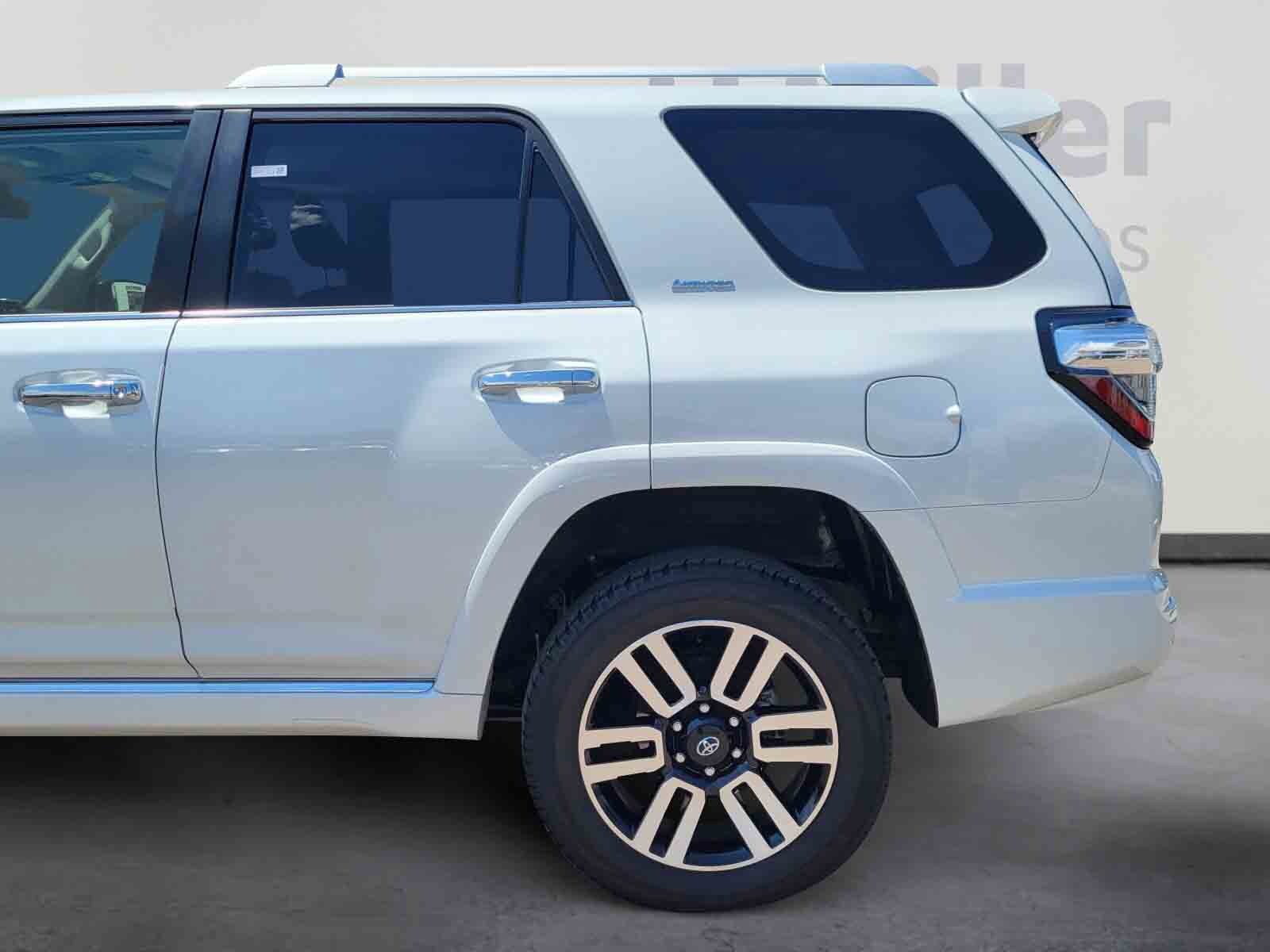 2024 Toyota 4Runner Limited photo 4