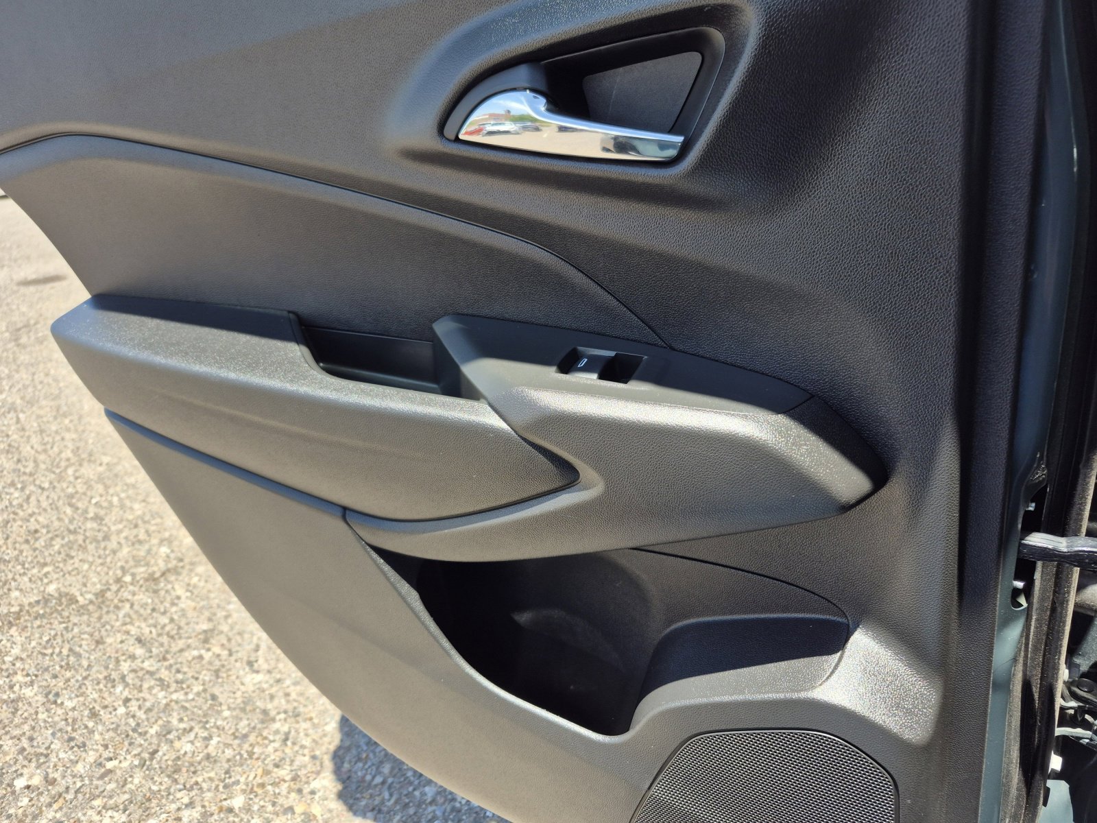 2025 Chevrolet Trax LT - Photo 19