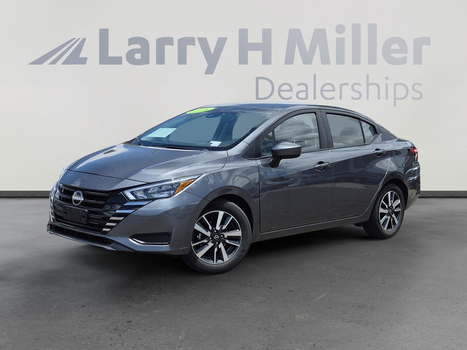 2025 Nissan Versa 1.6 SV CVT's photo