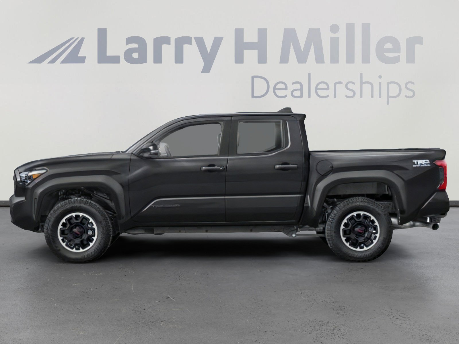 2025 Toyota Tacoma TRD Off-Road Double Cab photo 2