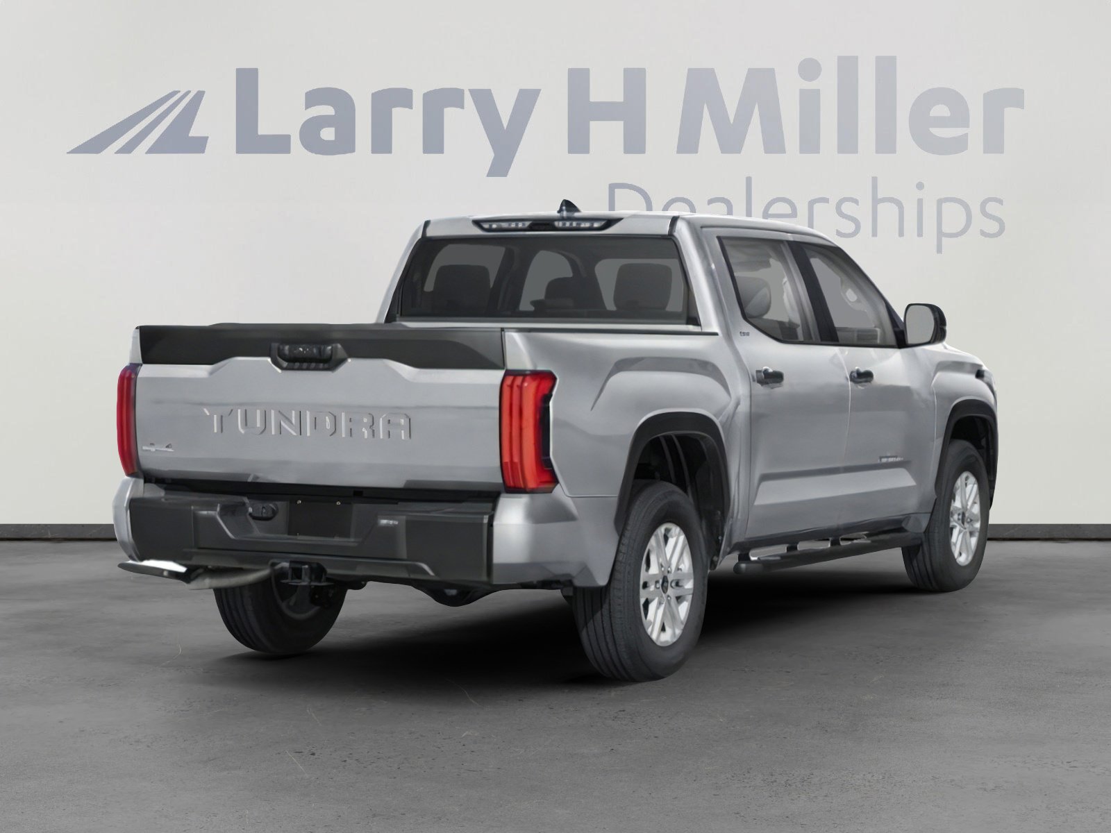 2025 Toyota Tundra SR5 CrewMax photo 2