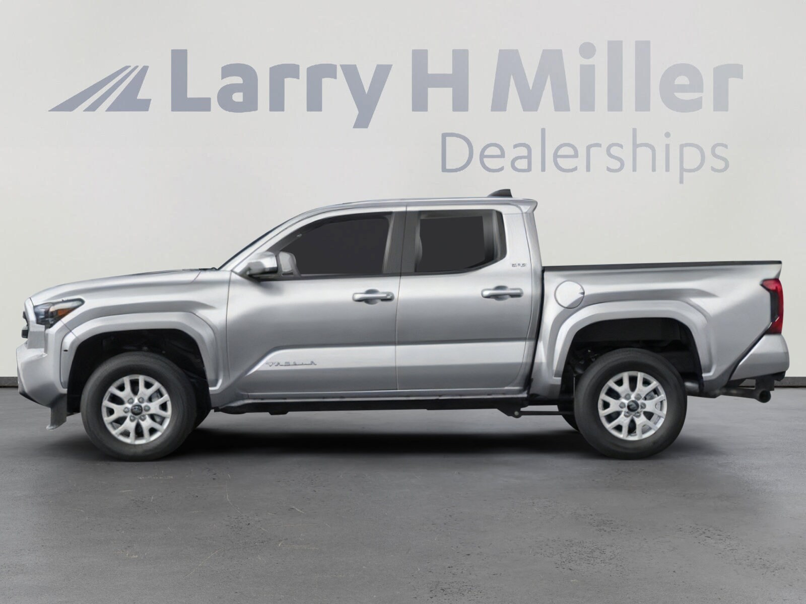 2025 Toyota Tacoma SR5 photo 3