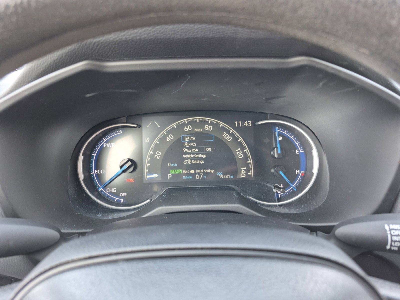 2025 Toyota RAV4 LE - Photo 10