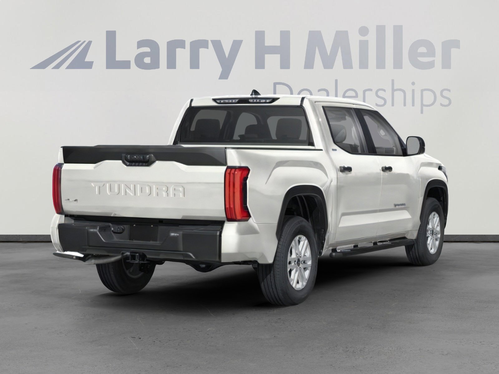 2025 Toyota Tundra SR5 CrewMax photo 2