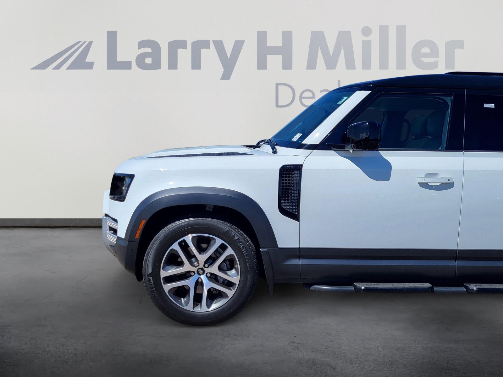 Used 2020 Land Rover Defender HSE with VIN SALE97EU9L2010690 for sale in Albuquerque, NM