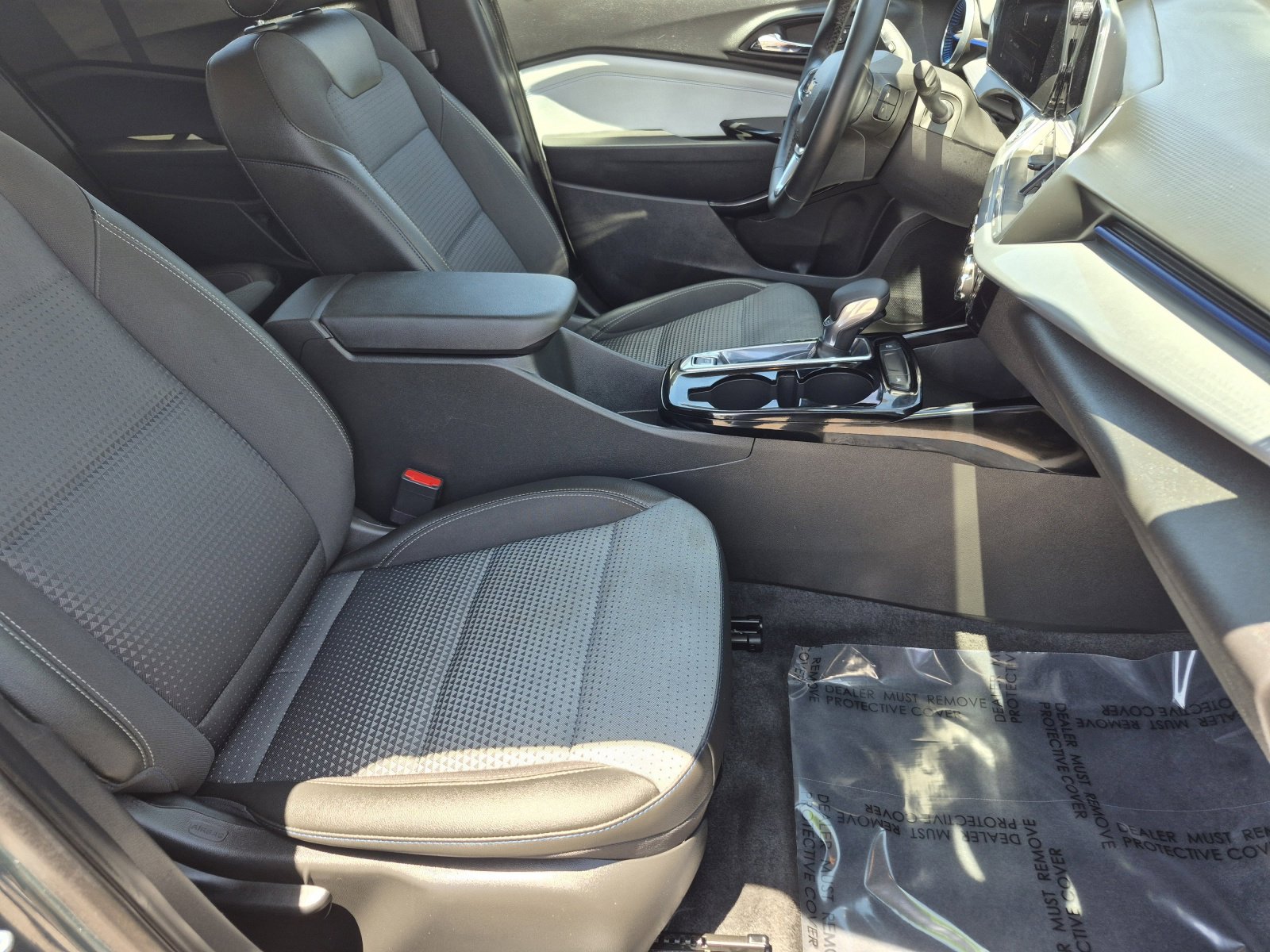 2025 Chevrolet Trax LT - Photo 23