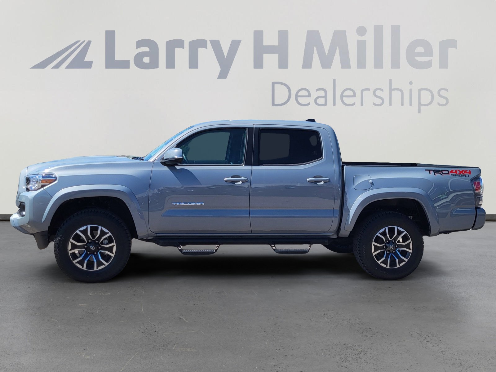 2021 Toyota Tacoma TRD Sport V6 photo 3