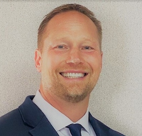 Staff member Phil Saunders from ID_28fe08