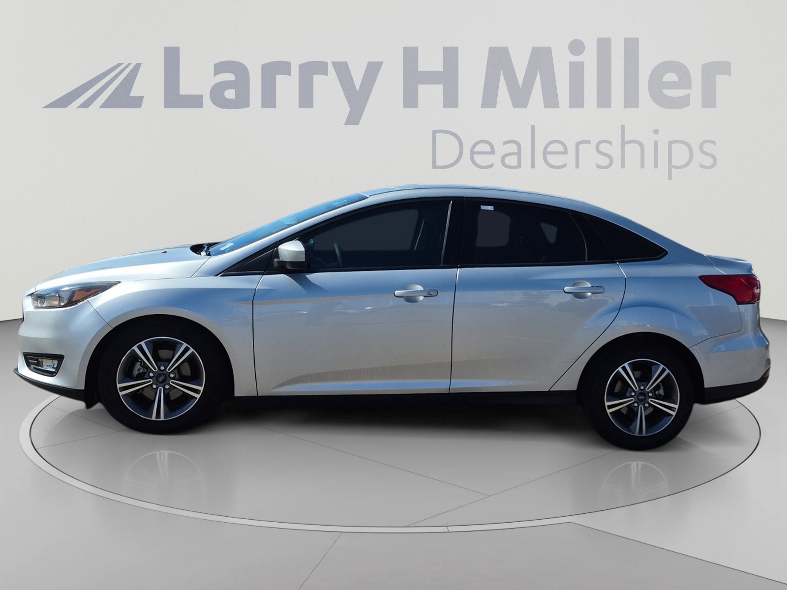 Used 2018 Ford Focus SE with VIN 1FADP3FE7JL211574 for sale in Albuquerque, NM
