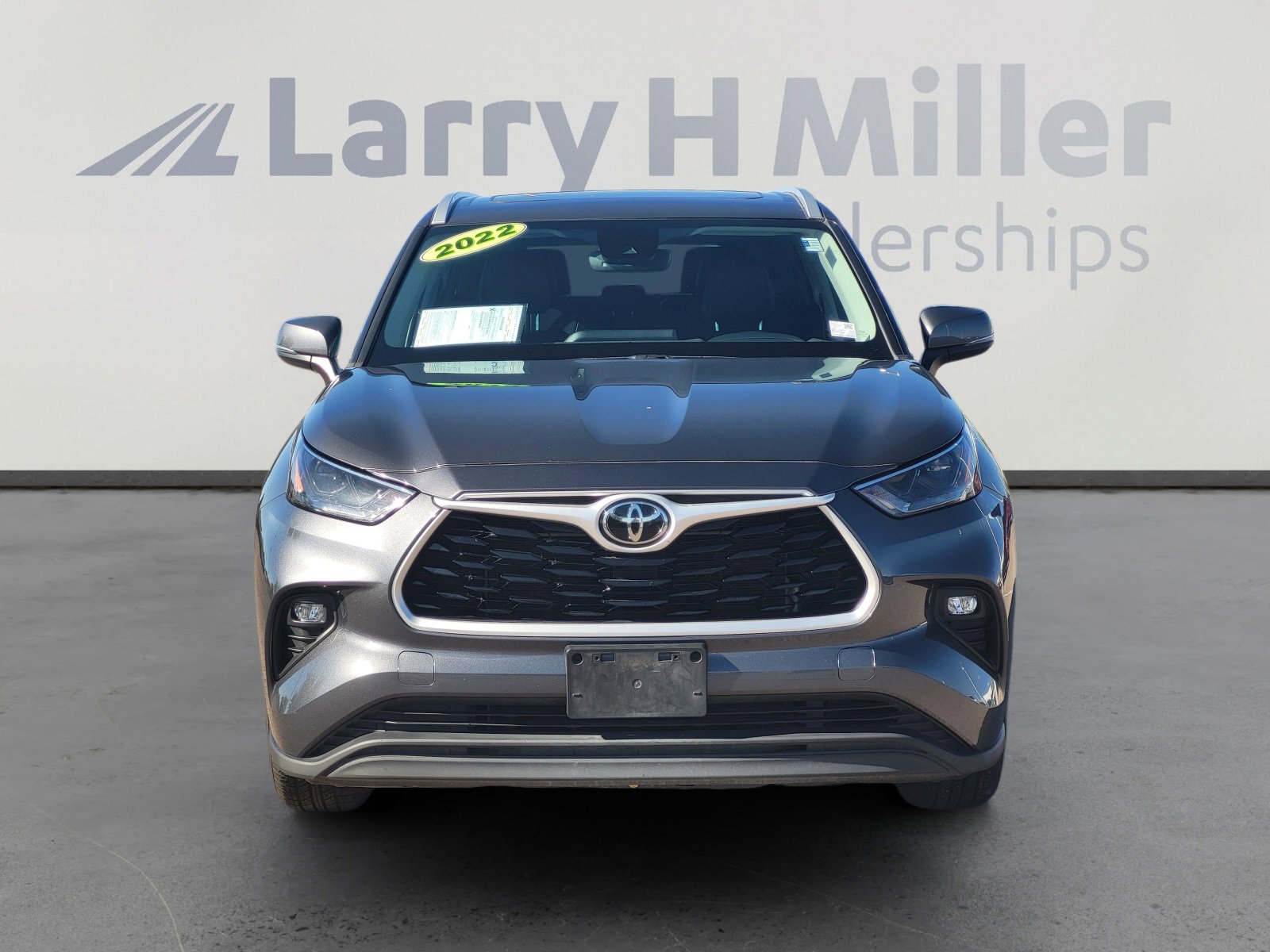 Certified 2022 Toyota Highlander XLE with VIN 5TDGZRBH2NS567584 for sale in Albuquerque, NM