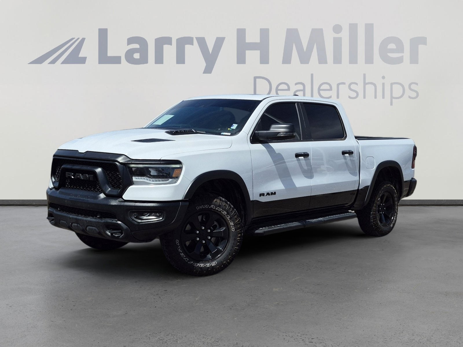 2024 RAM 1500 Rebel 4x4 Crew Cab 5'7's photo