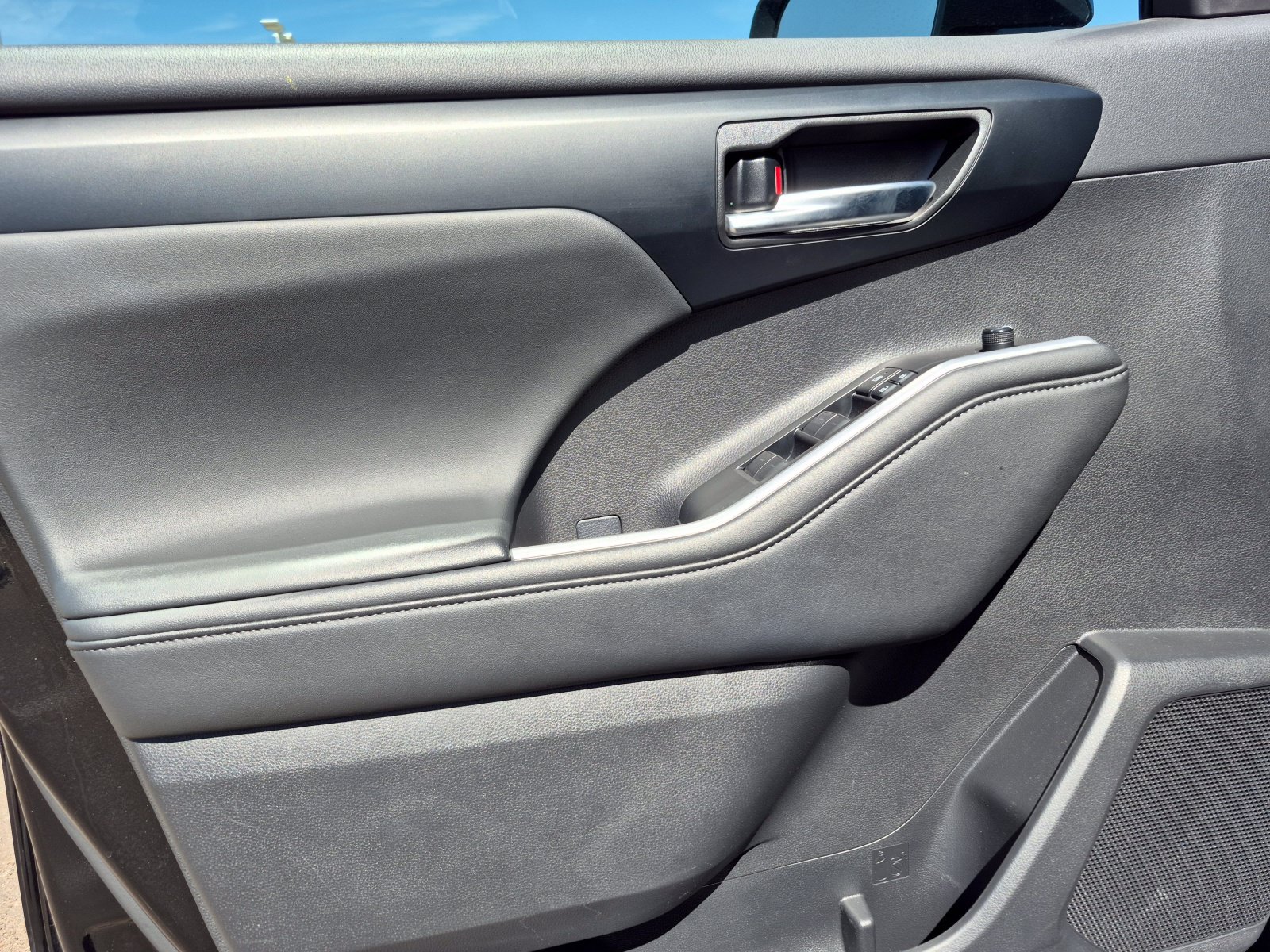 2025 Toyota Highlander 15