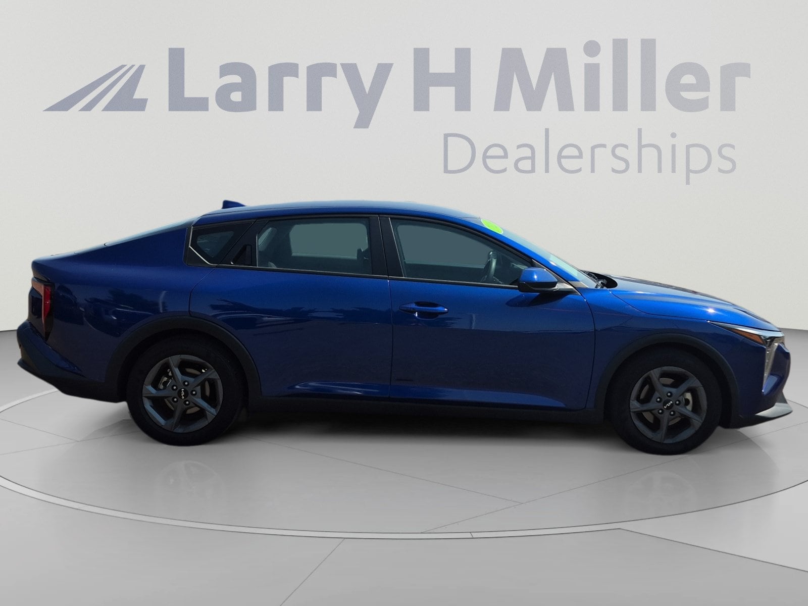 2025 Kia K4 LXS - Photo 6
