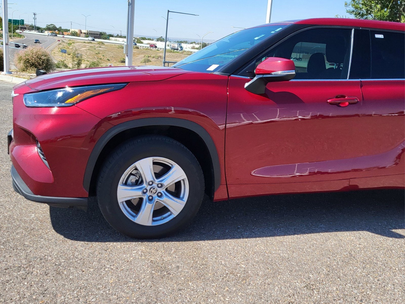 Used 2021 Toyota Highlander LE with VIN 5TDZZRAH7MS087761 for sale in Albuquerque, NM