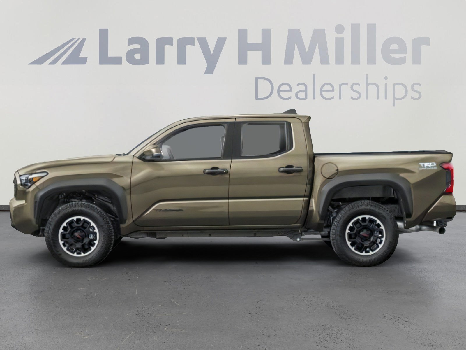 2026 Toyota Tacoma SR5 photo 3