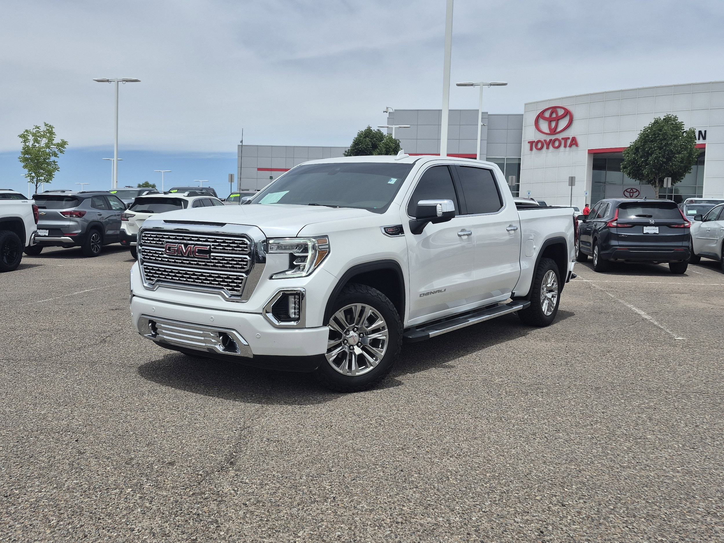 2021 GMC Sierra 4WD Crew Cab Short Box Denali's photo