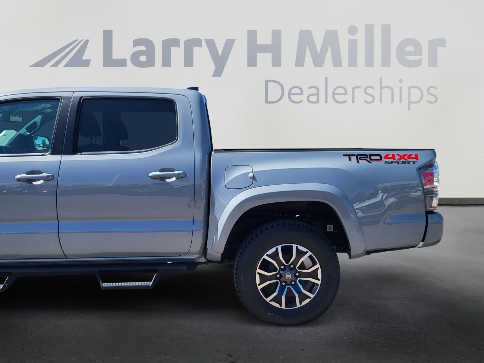 2021 Toyota Tacoma TRD Sport V6 photo 4