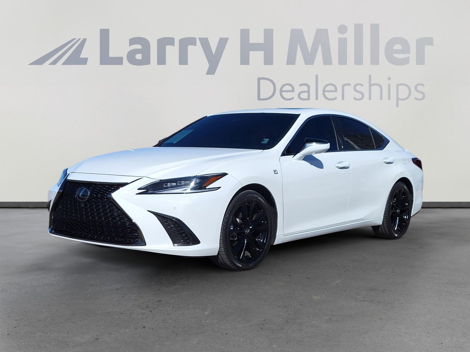 Amazon | GCD 1/64 レクサス LM350 ホワイト 右ハンドル LEXUS