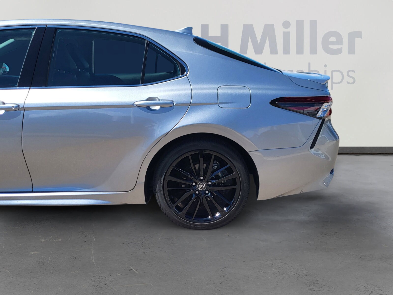 2023 Toyota Camry XSE photo 4